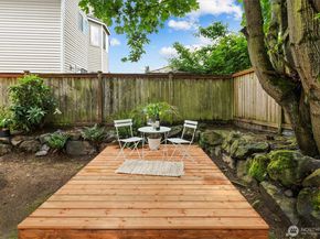 18009 15th Avenue W, Lynnwood WA 98037