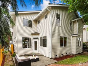 18009 15th Avenue W, Lynnwood WA 98037
