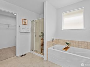 18009 15th Avenue W, Lynnwood WA 98037