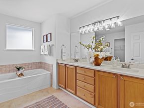 18009 15th Avenue W, Lynnwood WA 98037