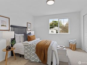 18009 15th Avenue W, Lynnwood WA 98037