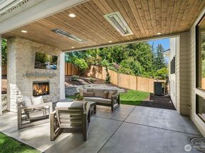2425 153rd Avenue SE, Bellevue WA 98007