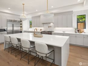 2425 153rd Avenue SE, Bellevue WA 98007