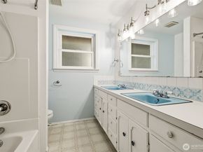 7212 197th Street SW, Lynnwood WA 98036