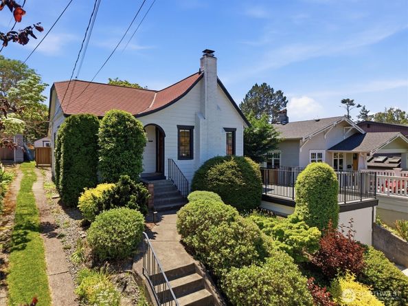 4809 SW Findlay Street, Seattle WA 98136