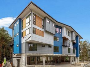 8923 166th Avenue NE 102, Redmond WA 98052