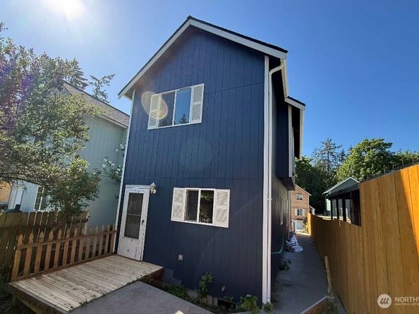 6414 NE Fern Street, Suquamish WA 98392