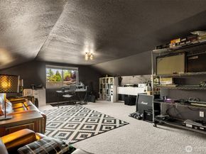 14211 SE 162nd Place, Renton WA 98058