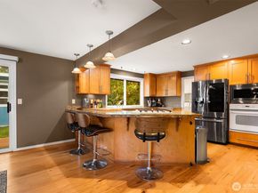 14211 SE 162nd Place, Renton WA 98058