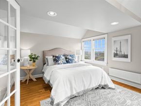 114 Queen Anne Drive, Seattle WA 98109
