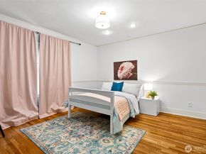 114 Queen Anne Drive, Seattle WA 98109