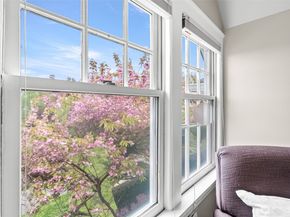 114 Queen Anne Drive, Seattle WA 98109