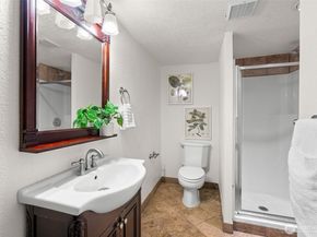 114 Queen Anne Drive, Seattle WA 98109