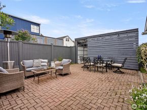 114 Queen Anne Drive, Seattle WA 98109