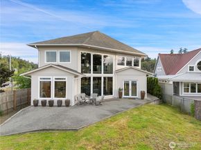 8668 NE Point No Point Road, Hansville WA 98340