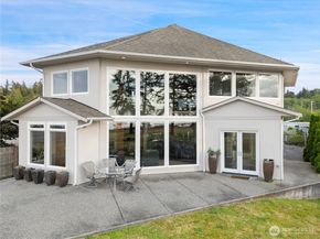8668 NE Point No Point Road, Hansville WA 98340