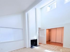 725 141st Place NE 4, Bellevue WA 98007
