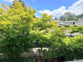 725 141st Place NE 4, Bellevue WA 98007
