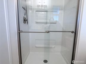 725 141st Place NE 4, Bellevue WA 98007