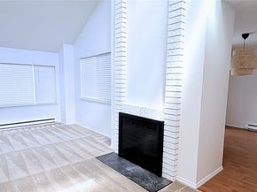 725 141st Place NE 4, Bellevue WA 98007