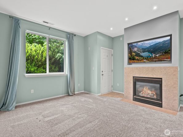 25220 104th Avenue SE 9, Kent WA 98030