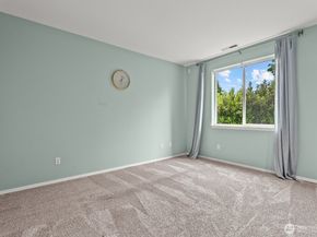 25220 104th Avenue SE 9, Kent WA 98030