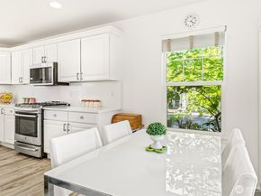 10184 225th Terrace NE, Redmond WA 98053