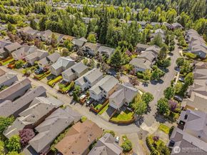 10184 225th Terrace NE, Redmond WA 98053
