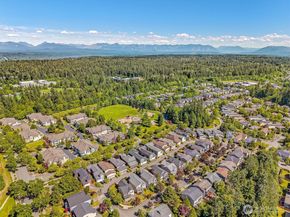 10184 225th Terrace NE, Redmond WA 98053