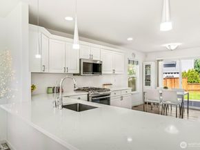 10184 225th Terrace NE, Redmond WA 98053