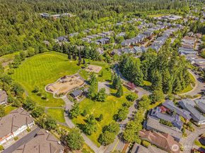10184 225th Terrace NE, Redmond WA 98053