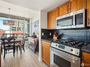 2929 1st Avenue 817, Seattle WA 98121