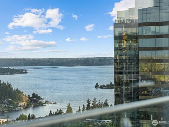 500 106th Avenue NE 3815, Bellevue WA 98004
