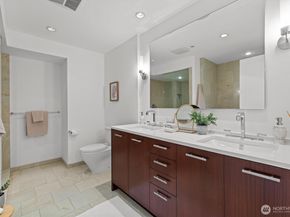 500 106th Avenue NE 3815, Bellevue WA 98004