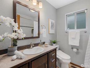 818 W Argand Street, Seattle WA 98119