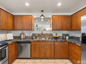 818 W Argand Street, Seattle WA 98119
