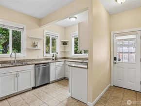 8609 55th Avenue S, Seattle WA 98118