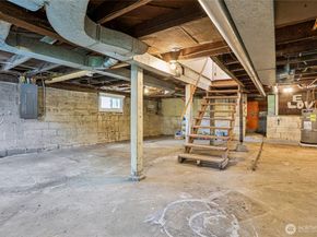 8609 55th Avenue S, Seattle WA 98118
