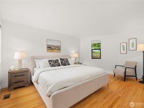 14821 104th Avenue NE, Bothell WA 98011