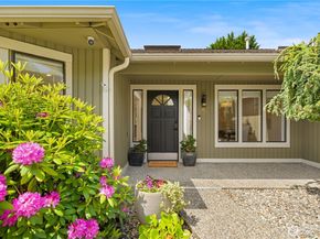 14821 104th Avenue NE, Bothell WA 98011