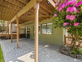 14821 104th Avenue NE, Bothell WA 98011