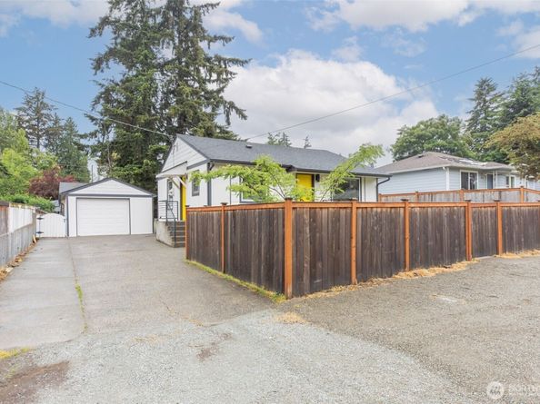 1420 S 129th Street, Burien WA 98168