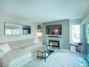 4214 W Lake Sammamish Parkway NE 202, Redmond WA 98052