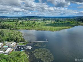 4214 W Lake Sammamish Parkway NE 202, Redmond WA 98052
