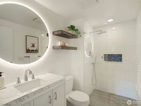 4214 W Lake Sammamish Parkway NE 202, Redmond WA 98052