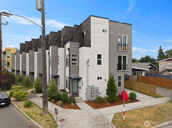 9326 Renton Avenue S G, Seattle WA 98118