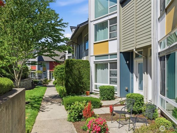 15200 NE 81st Way 106, Redmond WA 98052