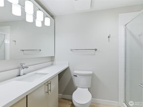 15200 NE 81st Way 106, Redmond WA 98052