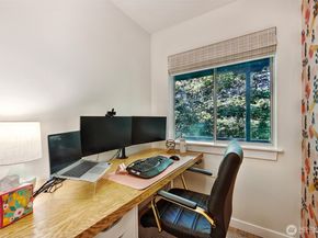 5126 S Garden Loop Road 11, Seattle WA 98118