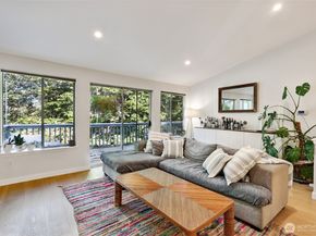 5126 S Garden Loop Road 11, Seattle WA 98118
